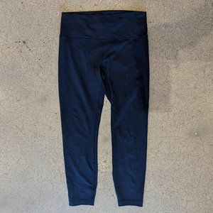 Navy lulu-lemon cropped leggings
